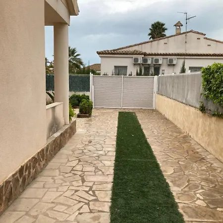 Holiday home Caseta De L'avi Camarles